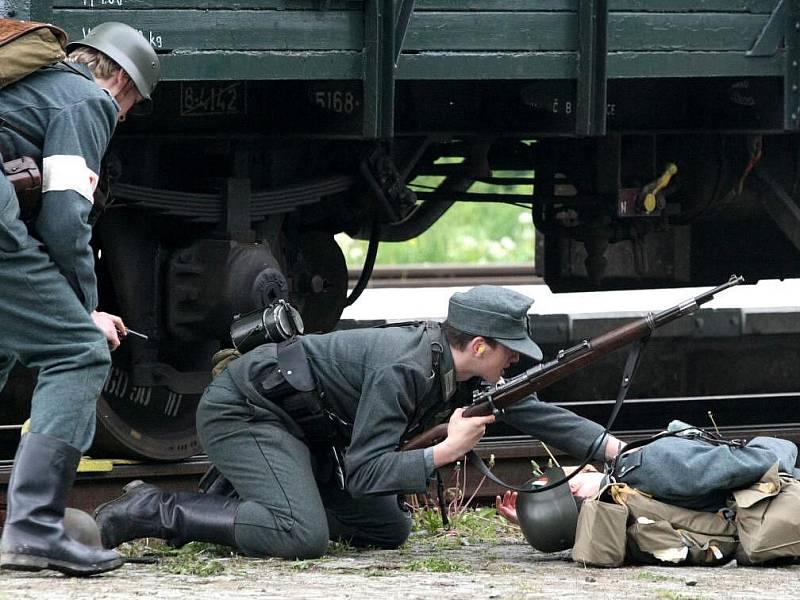 Rozsochatec zažil přepadení vojenského vlaku