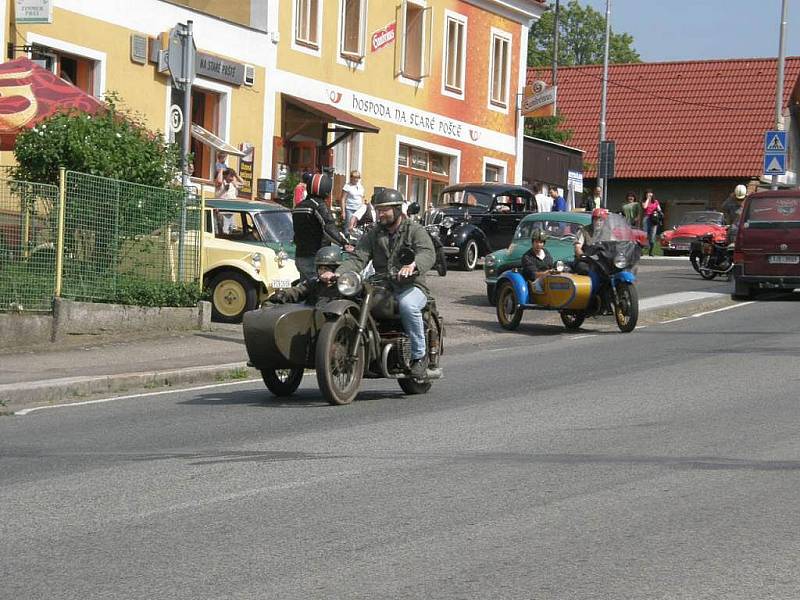 Nablýskaní veteráni projížděli v sobotu Havlíčkobrodskem.