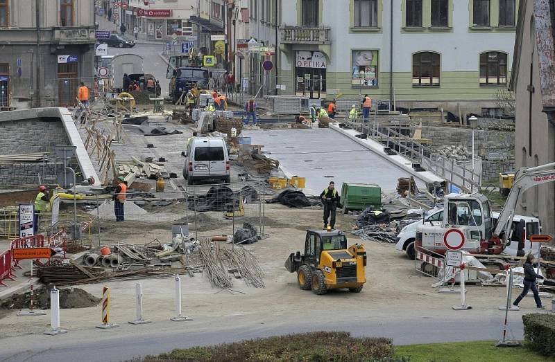 Most u kostela sv. Kateřiny v centru Havlíčkova Brodu zůstane uzavřen zřejmě až do poloviny prosince.