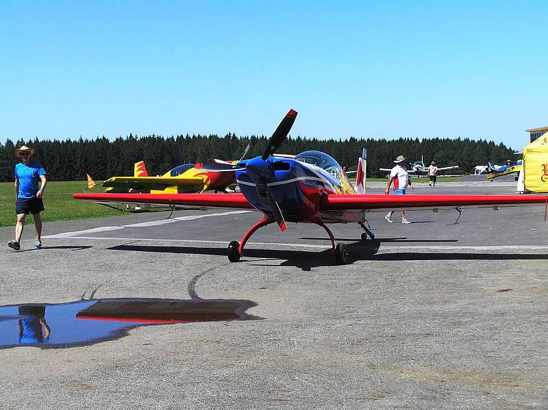 ME v letecké akrobacii je přehlídkou skvělých pilotů i strojů.