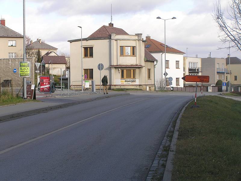 Opravy silnice Žižkova v Brodě.