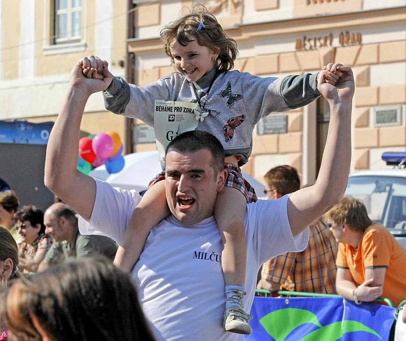 Pětadvacátý ročník běhu městem Jarmily Kratochvílové.