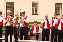 K poslechu zahraje seniorům v Lípě kapela Božejáci.