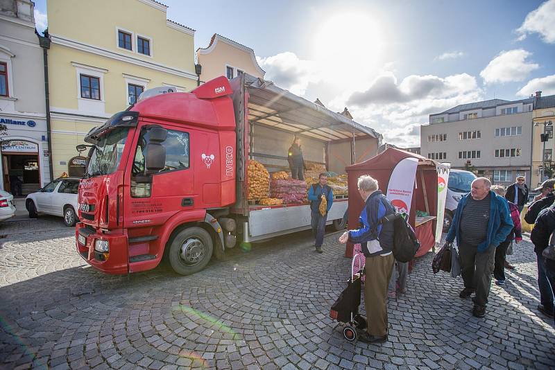 Farmářské trhy a bramborářský den na Havlíčkově náměstí v Havlíčkově Brodě.