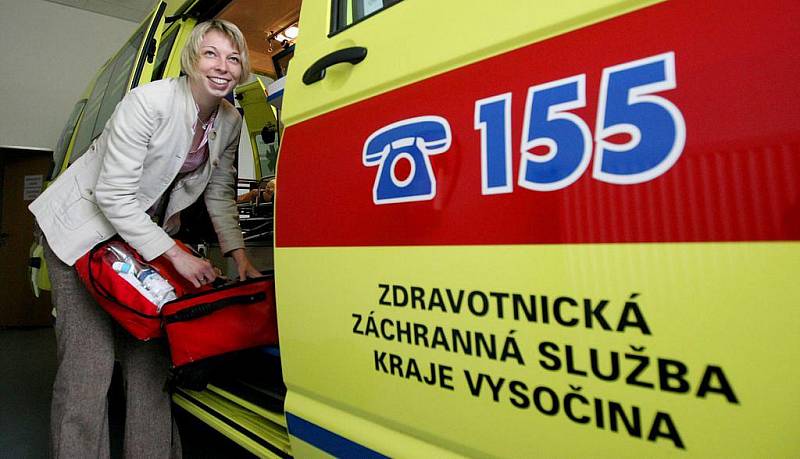 Kvalitní sanitky a vybavení mají od středy k dispozici  pracovníci nového výjezdového střediska ZZS v Přibyslavi. Oficiální provoz začne 1. června.