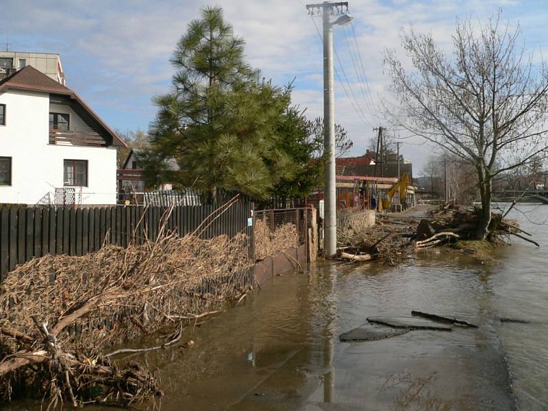 Záplavy na jaře 2006 na Vysočině.