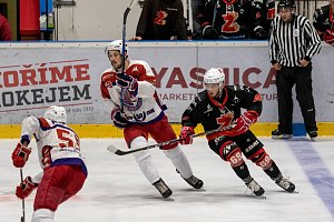 Hokejisté Havlíčkova Brodu se po výhře v Táboře bodově dotáhli na vedoucí Žďár. Navíc mají ještě zápas k dobru.