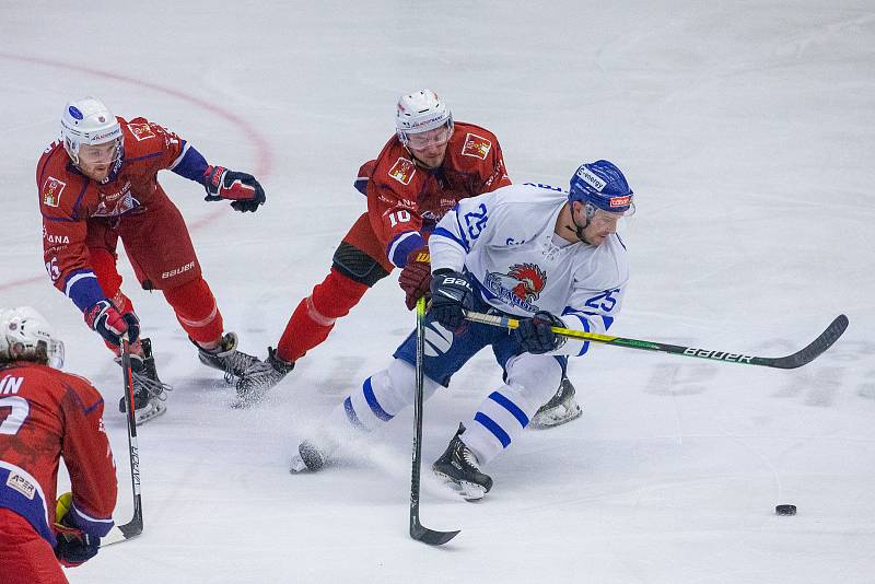 Hokejové utkání čtvrtfinále play-off 2. ligy mezi domácím BK Havlíčkův Brod (v červeném) a HC Tábor.