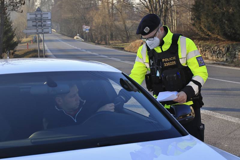 Kontroly budou probíhat i během Velikonoc. Kromě nařízení o okresech budou policisté kontrolovat i požití alkoholu.