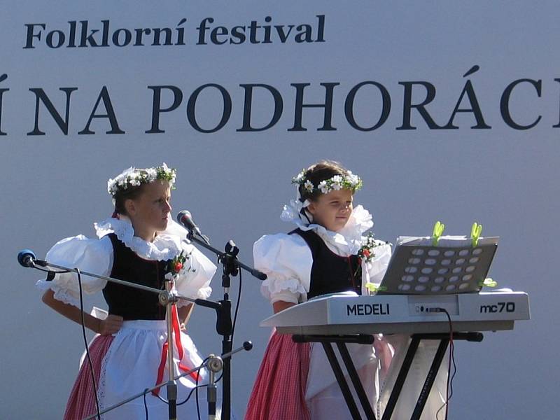 Folklor, dobré víno, cimbálová a dechová muzika a nejrůznější atrakce. Tak to vypadá o tomto víkendu 13. a 14. září ve Velké Bíteši.