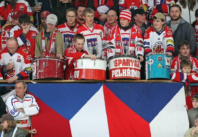 Česká reprezentace v havlíčkobrodské Kotlině porazila ve druhém přípravném zápase Bělorusko 7:1.