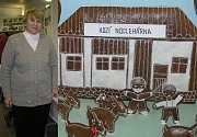 Perníkářka. Perníčky Marie Henzlové  z Dobré jsou vyhlášené na celém Přibyslavsku. Letos překvapila návštěvníky podzimní výstavy celou kozí farmou.