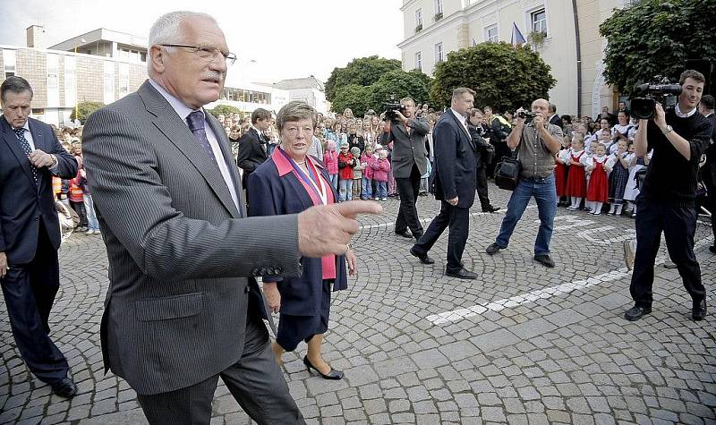 Druhou zastávkou prezidentského páru bylo město Světlá nad Sázavou.