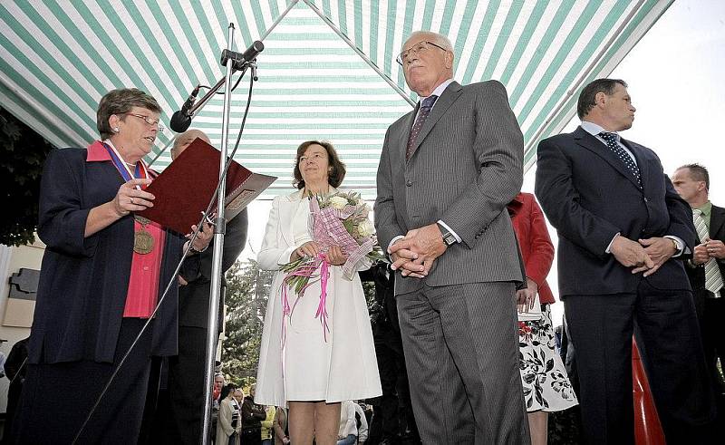 Druhou zastávkou prezidentského páru bylo město Světlá nad Sázavou.