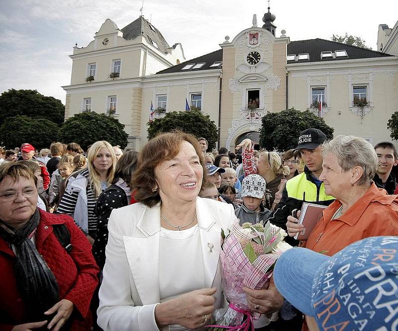 Druhou zastávkou prezidentského páru bylo město Světlá nad Sázavou.