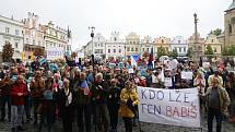 Demonstrace proti Andreji Babišovi s mottem "Nechceme premiéra, který krade"