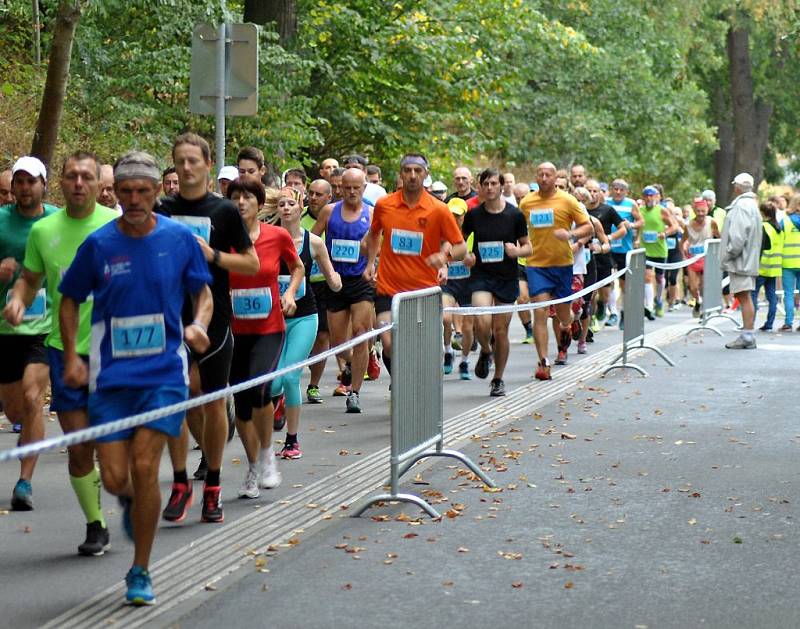 V sobotu v havlíčkobrodském areálu Plovárenská proběhl za účasti 750 běžců třetí ročník B:GROUP Havlíčkobrodského půlmaratonu, který se stejně jako v minulých letech konal pod záštitou Města Havlíčkův Brod.