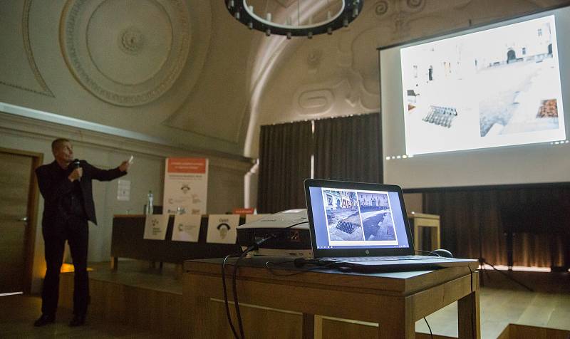 Konference památkářů, projektantů a architektů v Havlíčkově Brodě.