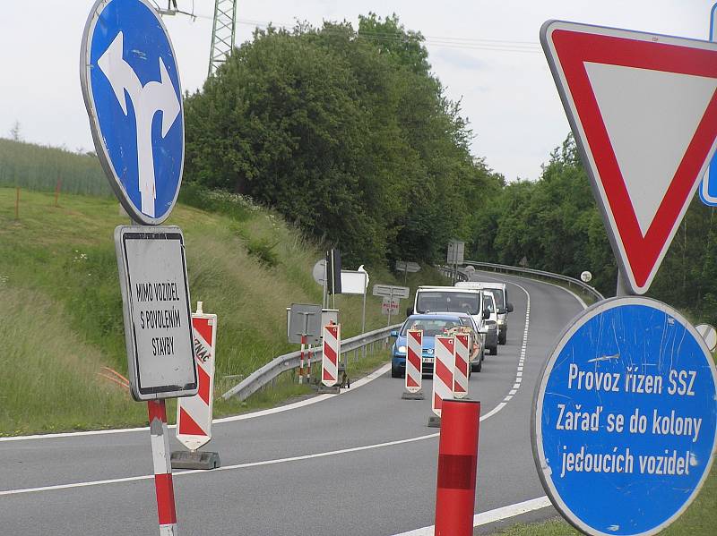 Stavba kruhového objezdu v Přibyslavi už začala