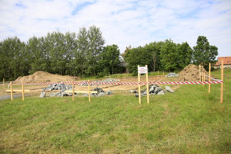 Stavba nové truhlárny v průmyslové zóně v Libici nad Doubravou