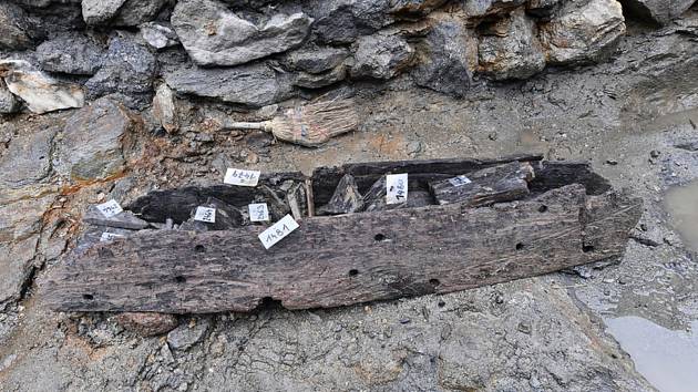 Archeologové odkryli v údolí Stříbrného potoka u Havlíčkova Brodu 750 let starý mlýn na drcení stříbrné rudy.