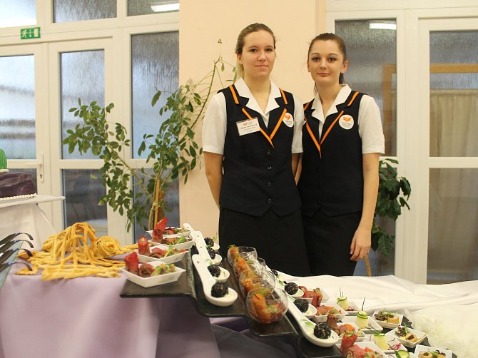 Havlíčkobrodská Obchodní akademie a Hotelová škola připravila tradiční Den otevřených dveří a Den vánoční gastronomie.