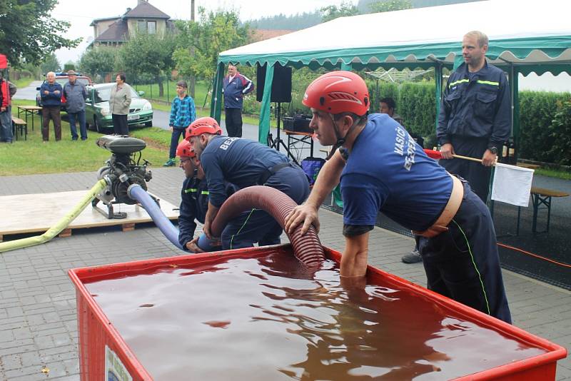 Momentky z Bezděkovské osmičky 2016.