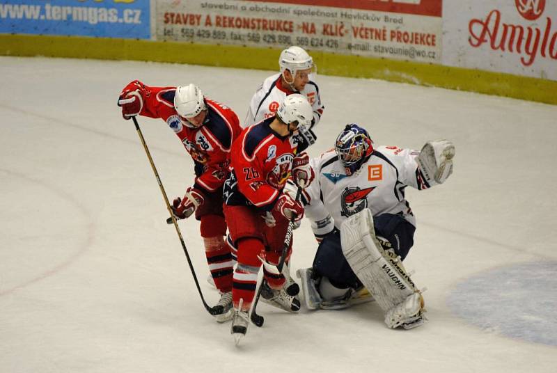 Ze sobotního hokejového utkání HC Rebel Havl. Brod - HC Piráti Chomutov.