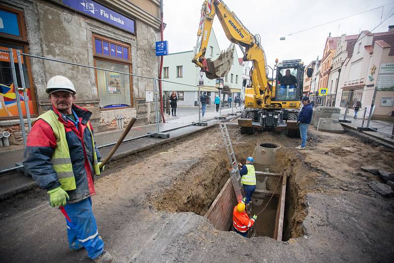 V Brodě začala  uzavírka silnic Dolní a Žižkova spojená se stavbou kruhového objezdu.