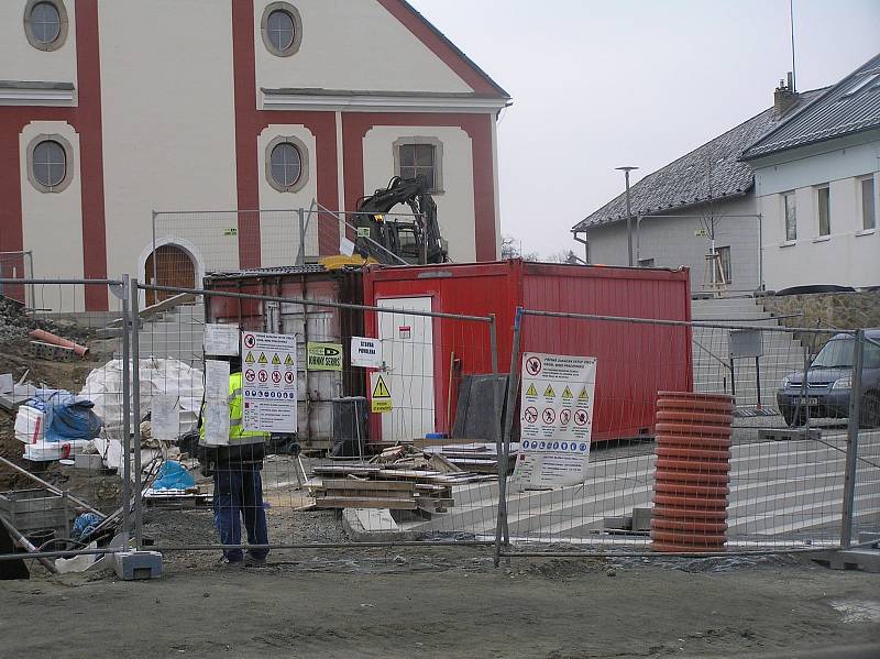 Opravované náměstí Trčků z Lípy ve Světlé nad Sázavou.