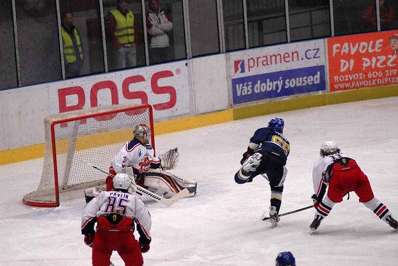 Z hokejového utkání Havl. Brod - Ústí nad Labem.