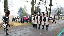 Rekonstrukce historické bitvy u Štoků se účastní minimálně stovka vojáků v dobových uniformách.