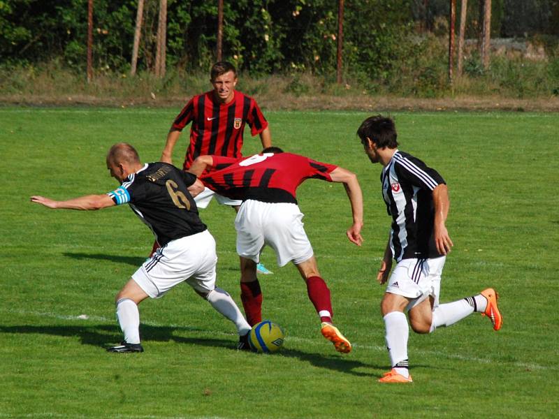 Fotbalisté Ledče vedli ve šlágru kola proti Dobronínu 2:0, ale nakonec se museli spokojit s bodem. 