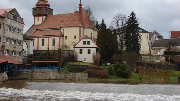 Řeka Sázava o víkendu opět „zahrozila“