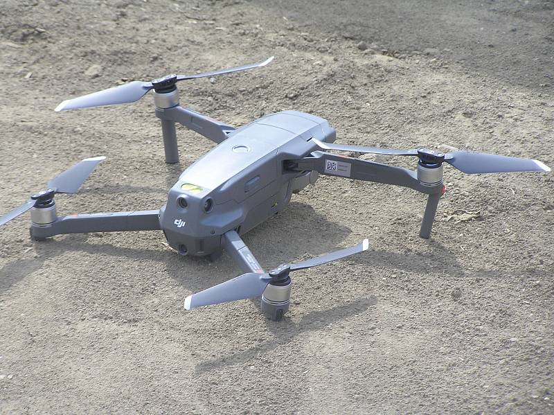 Pokusy s dronem na farmě Valečov