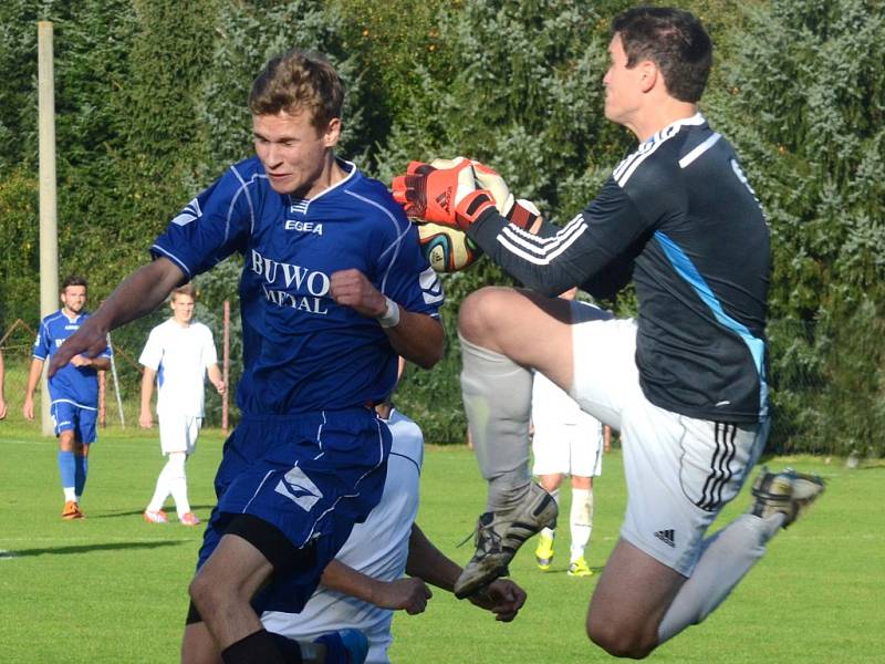 Desátou nulu si v zápase s Žirovnicí připsal v této sezoně ždírecký gólman Stanislav Pometlo (na snímku). I k jeho nelibosti se týmu nedaří střelecky.