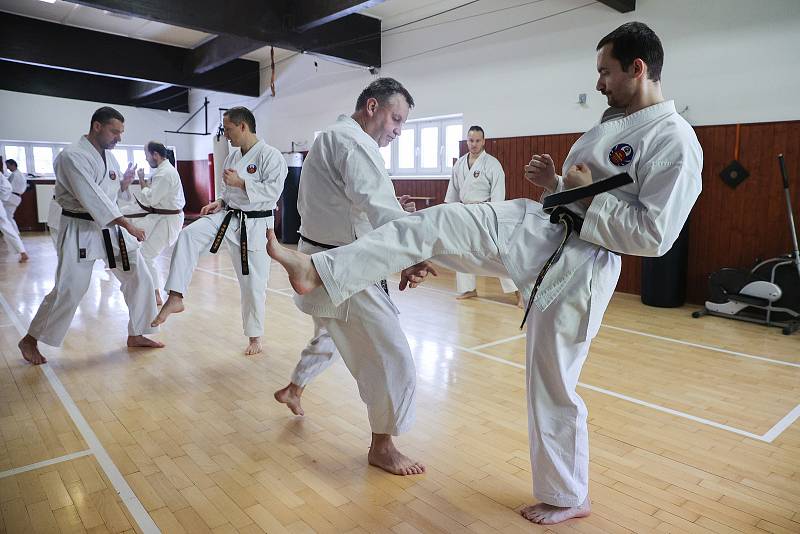 Seminář pro dospělé cvičence karate v Havlíčkově Brodě.