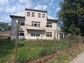 Zdevastovaná vila v Keřkově