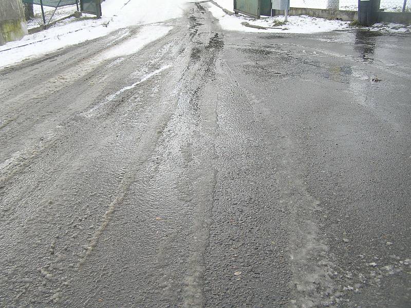 Ledečská ulice je samá díra a záplata, ale největší problém je pod zemí. Zastaralé plynové potrubí.