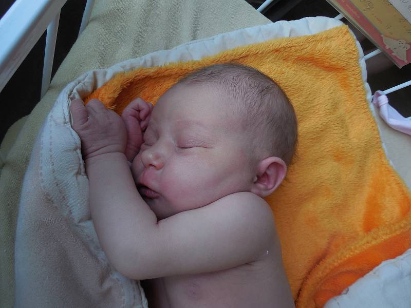 Isabela Katrin Petrová, Lubná, 5. 10. 2017, 3 150 g