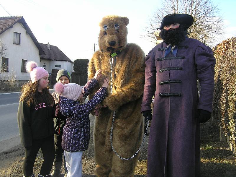 Masopustní průvod maškar obnovili v Pohledu před pěti lety.