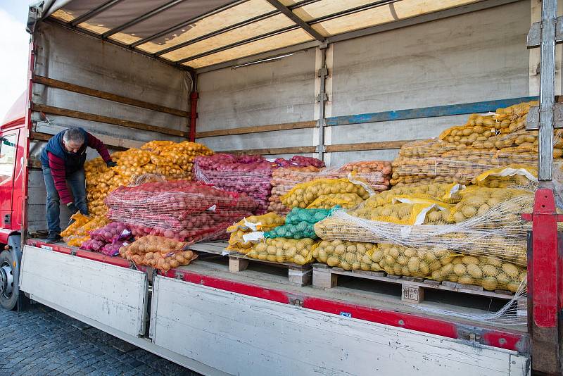 Farmářské trhy a bramborářský den na Havlíčkově náměstí v Havlíčkově Brodě.