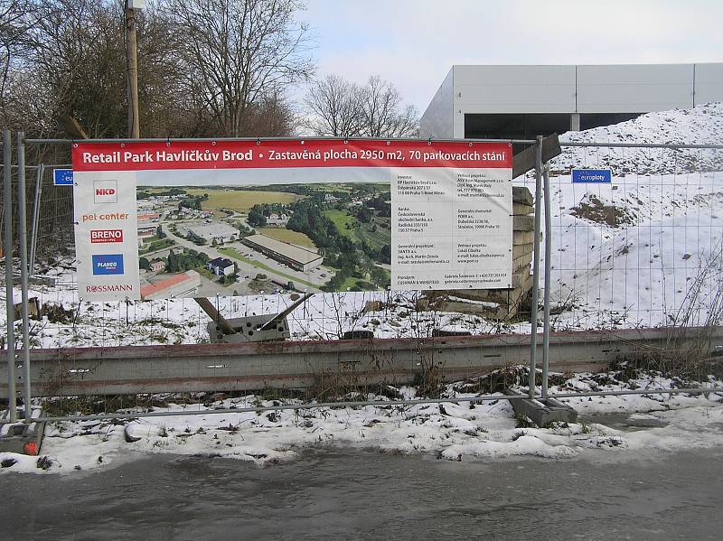 Nové nákupní centrum u Alberta chce otevřít už letos v létě.