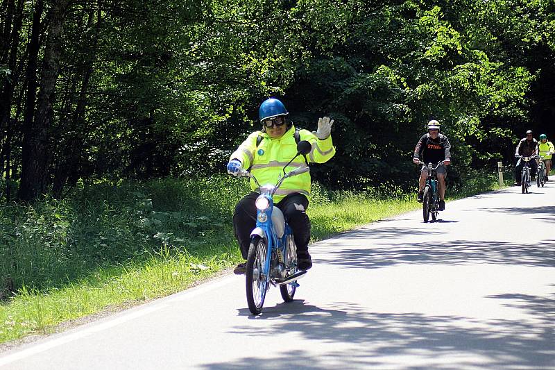 Jízda mopedů v okolí Světlé nad Sázavou