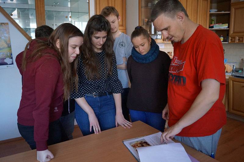 Návštěva studentů VŠPJ v Domově Háj a komunitním bydlení ve Světlé nad Sázavou.