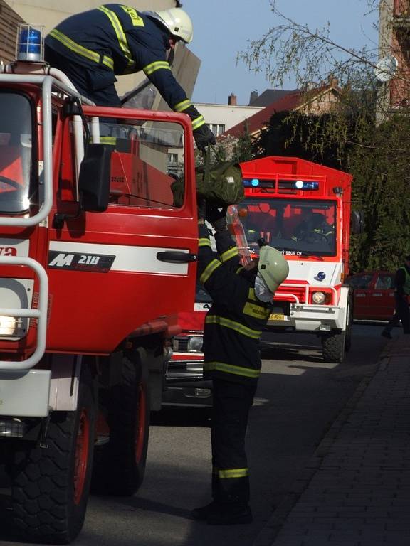 Podpora. Jistit své kolegy přijeli i profesionálové z Havlíčkova Brodu.