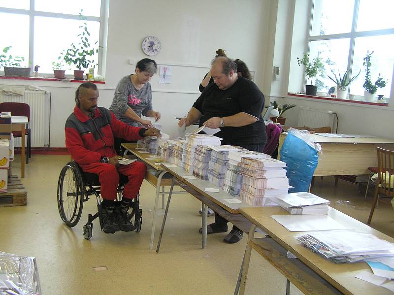 Prádelna Barborka je součástí aktivit společnosti Háta, která pečuje o lidi s handicapem.