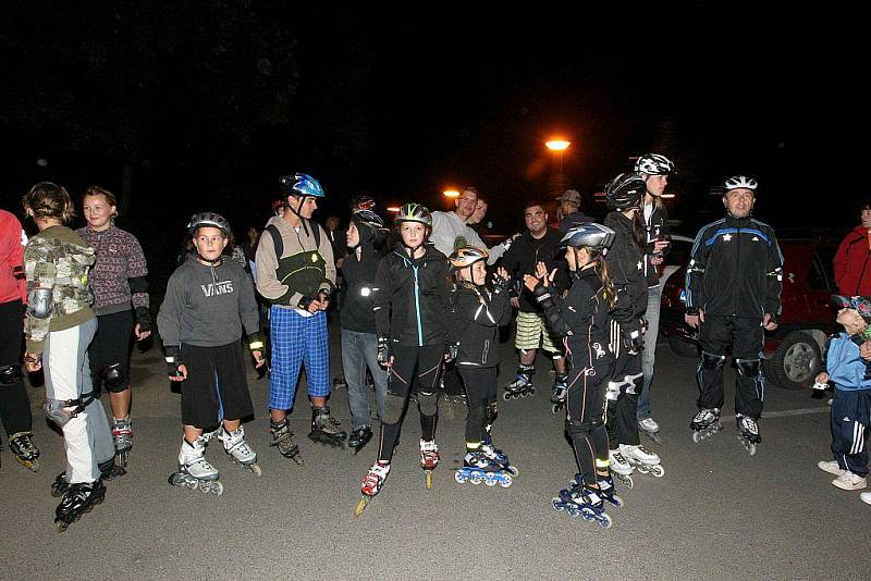 Třebíč se totiž přidala do rodiny měst, kde proběhla akce s názvem BladeNight.