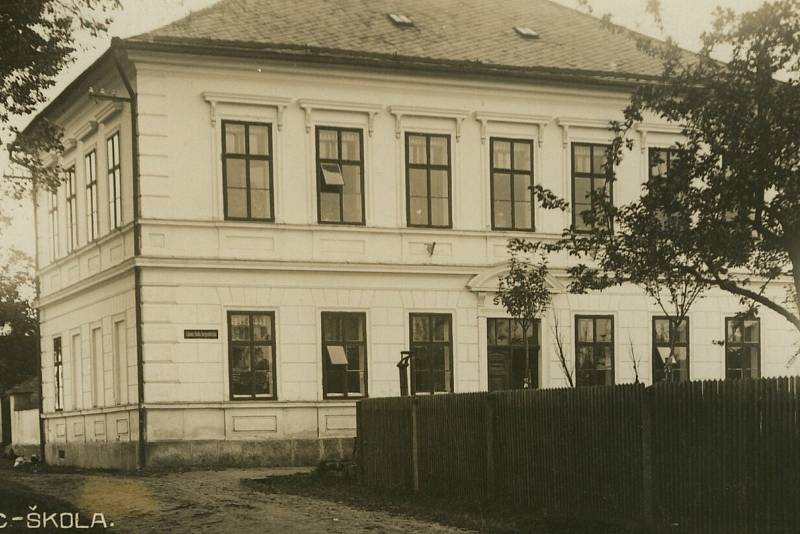 Škola ve Ždírci nad Doubravou