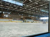 Práce na zimním stadionu v Pelhřimově.